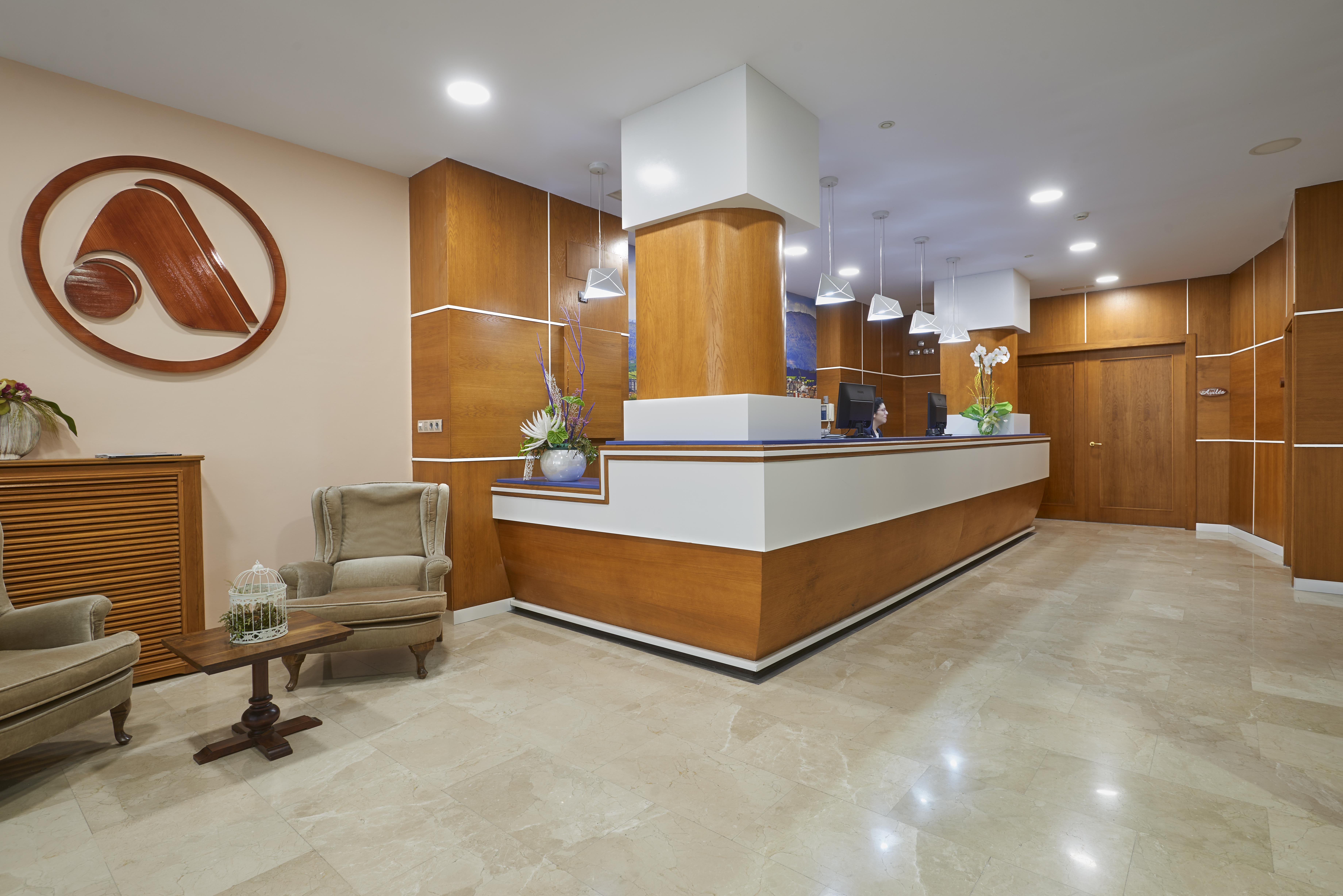 Hotel 40 Nudos Aviles Exterior photo