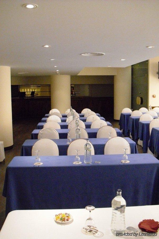 Hotel 40 Nudos Aviles Facilities photo